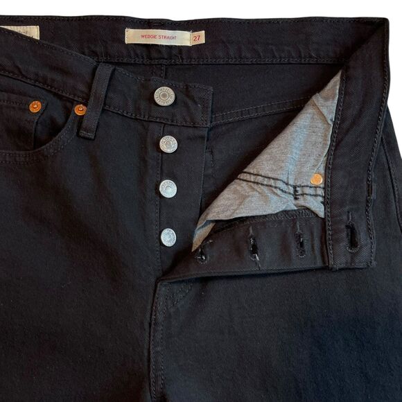 Levi's NWT Wedgie Straight Black Jeans Size 27 Denim Mid Rise Button Fly Casual - Picture 6 of 8